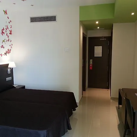 Porto Otel 3*